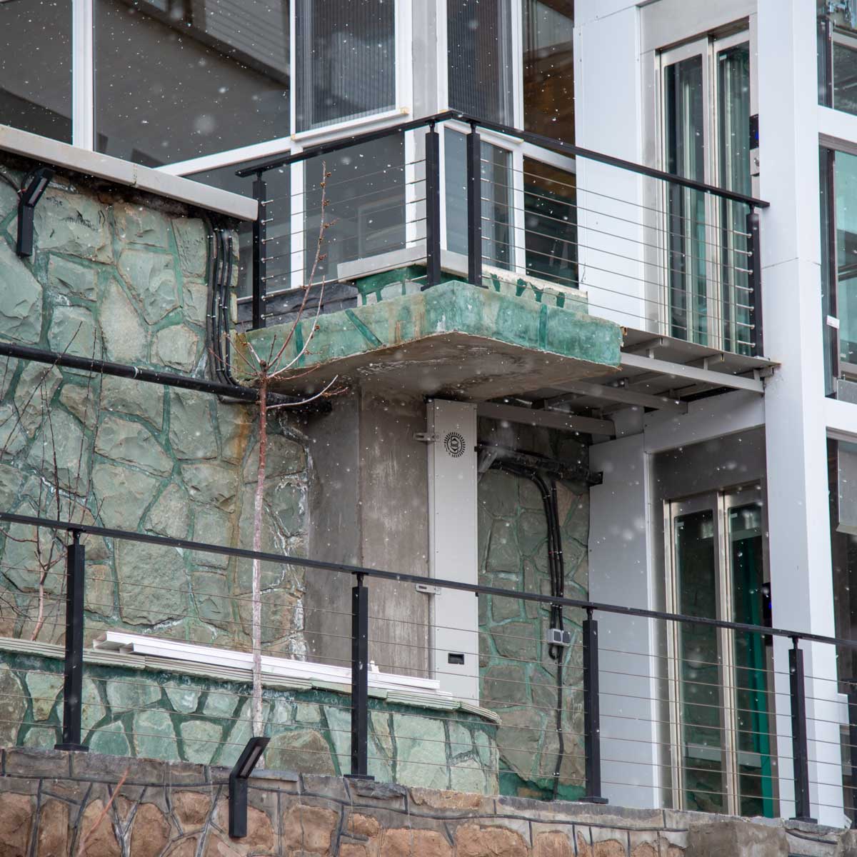 Horizontal Cable Railing Balcony